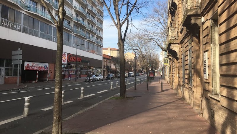 Maître Aurélien Serre en consultation juridique à Toulouse